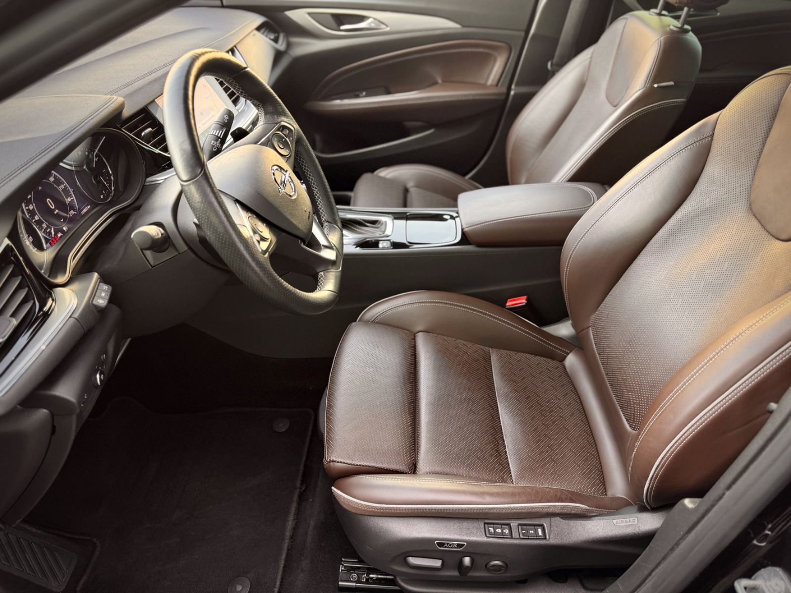 Fahrzeugabbildung Opel Insignia B 2.0 CDTI  Grand Sport Ultimate
